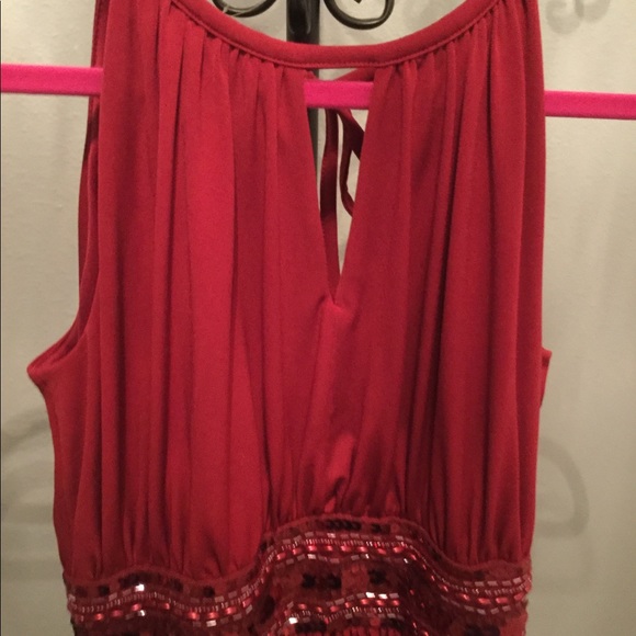 Red Dress - Picture 5 of 6